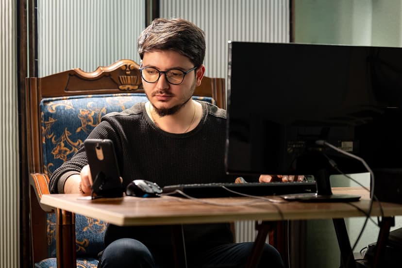 Executive virtual assistant at work
